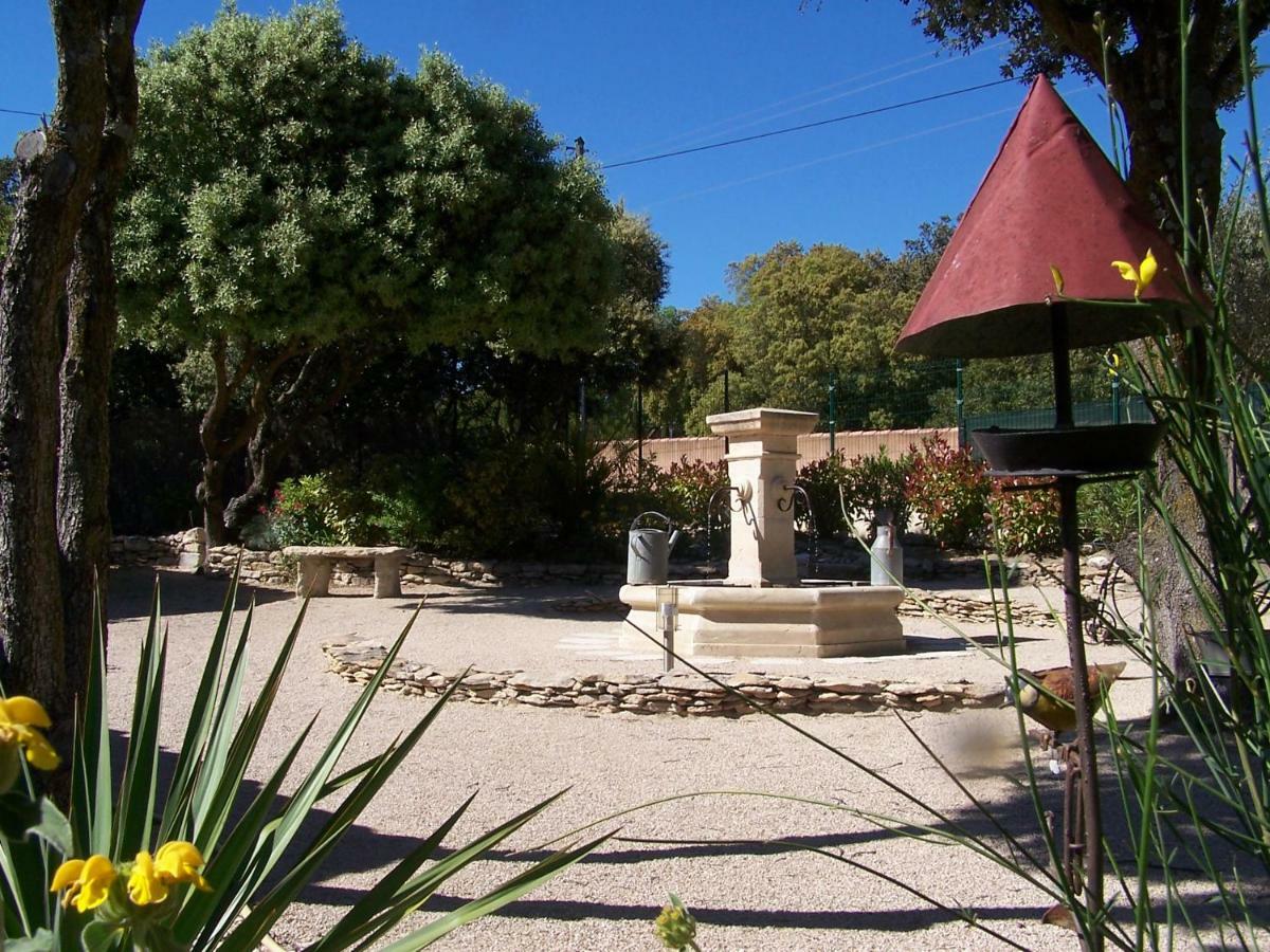 Les Florides LʼIsle-sur-la-Sorgue